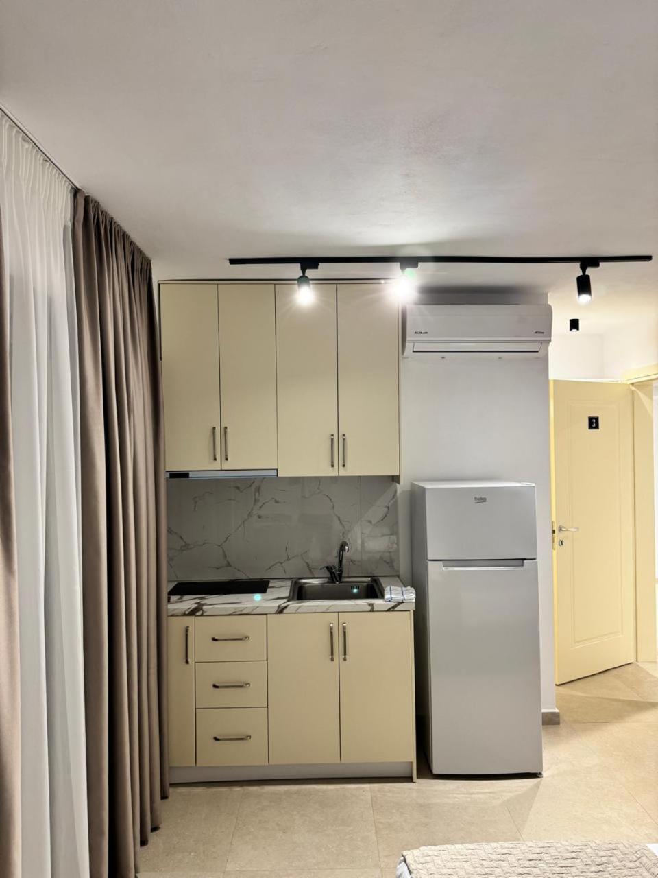 Studio Taraj Ksamil Exteriör bild